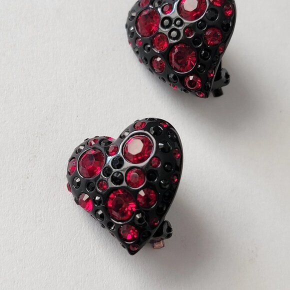 Signed Fifth Avenue Collection Heart Clip On Earrings - Picture 3 of 10